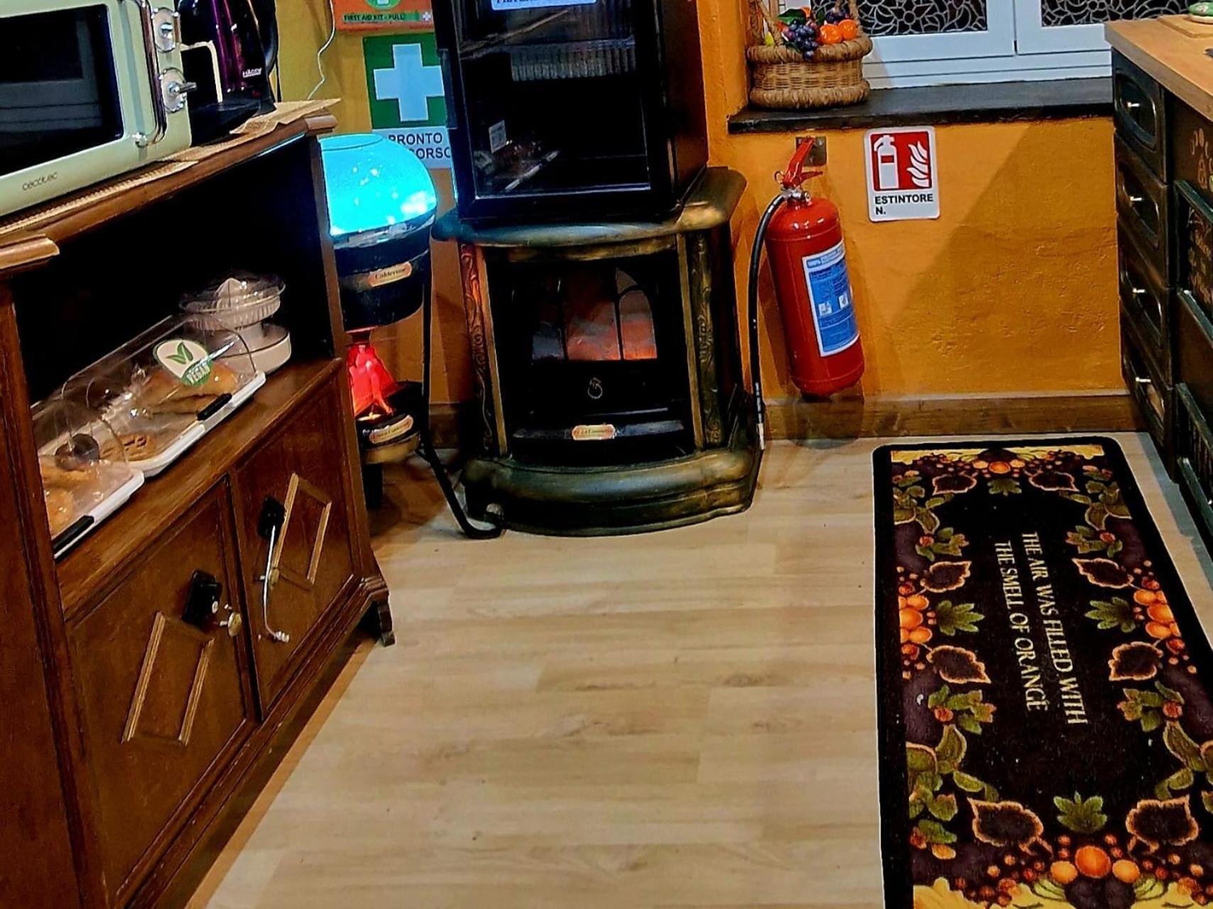 La Casa Di Strega Euphoria - Casa Vacanza Tra Arte E Magia Viterbo Zewnętrze zdjęcie